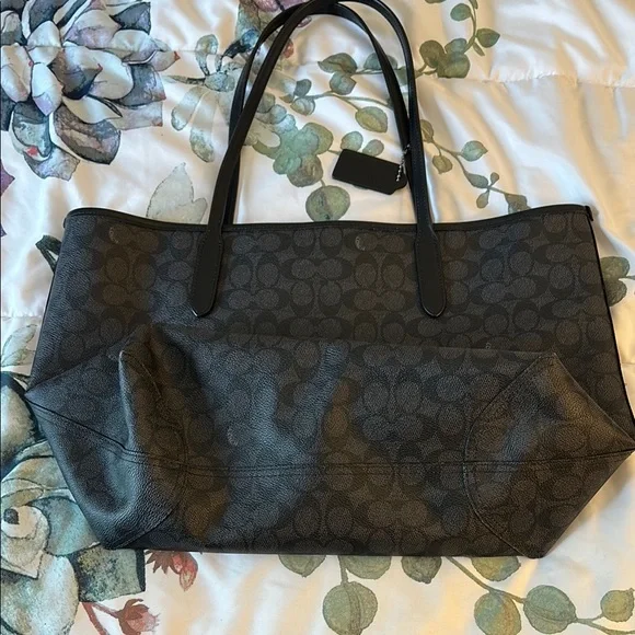Coach Black Classic Tote Bag - Picture 4 of 13